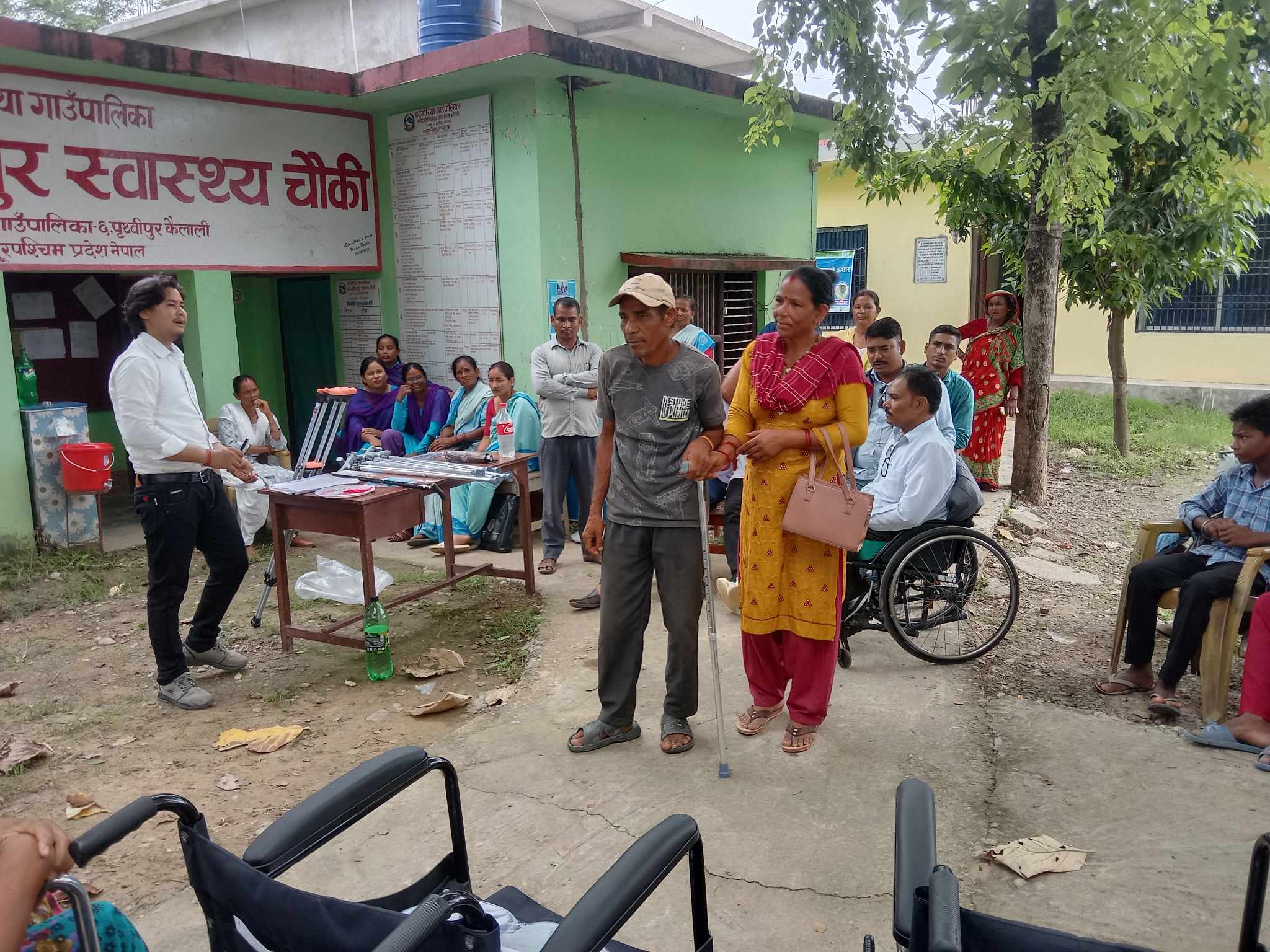 बर्दगोरिया वडा नम्बर ६ का अपाङ्गता भएका व्यक्तिहरुलाई सामग्री वितरण