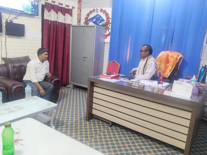 जोशिपुर गाउँपालिका ६ ले भन्यो सडक छेउछाउमा पशुचौपाया नबाध्नु