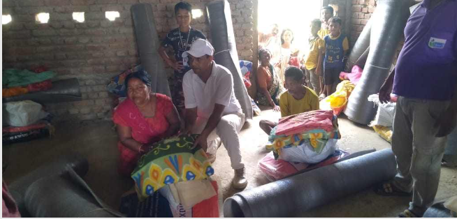 भजनीका बाढी प्रभावितलाई खाद्य तथा पोषण राहत सामग्री हस्तान्तरण
