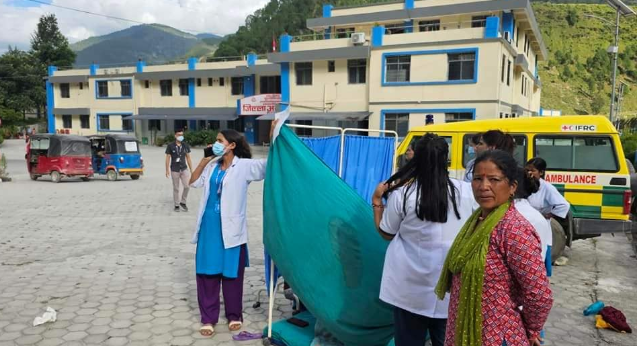 बझाङ भूकम्प: तीन वटा स्वास्थ्य संस्थामा असर