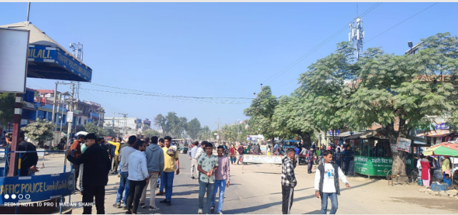 बसको ठक्करबाट पैदलयात्रीको मृत्यु भएपछि लम्कीमा चक्काजाम