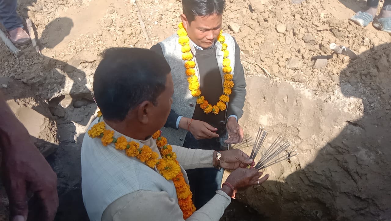 बर्दगोरिया गाउँपालिका वडा नम्बर -५ मा मन्दिरको शिलान्यास