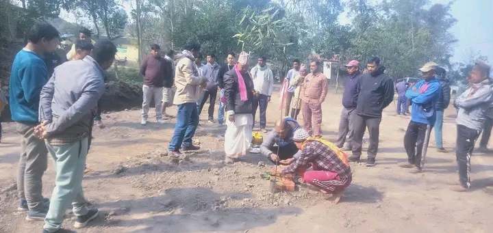 भजनी नगरपालिका वडा नं.८ गोडचौराको वडा कार्यालय भवन  शिलान्यास