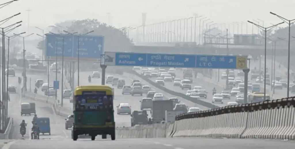 पाकिस्तानमा वायु प्रदूषण धेरै बढ्यो : स्वास्थ्य संकटकाल घोषणा, ३ दिन लकडाउन