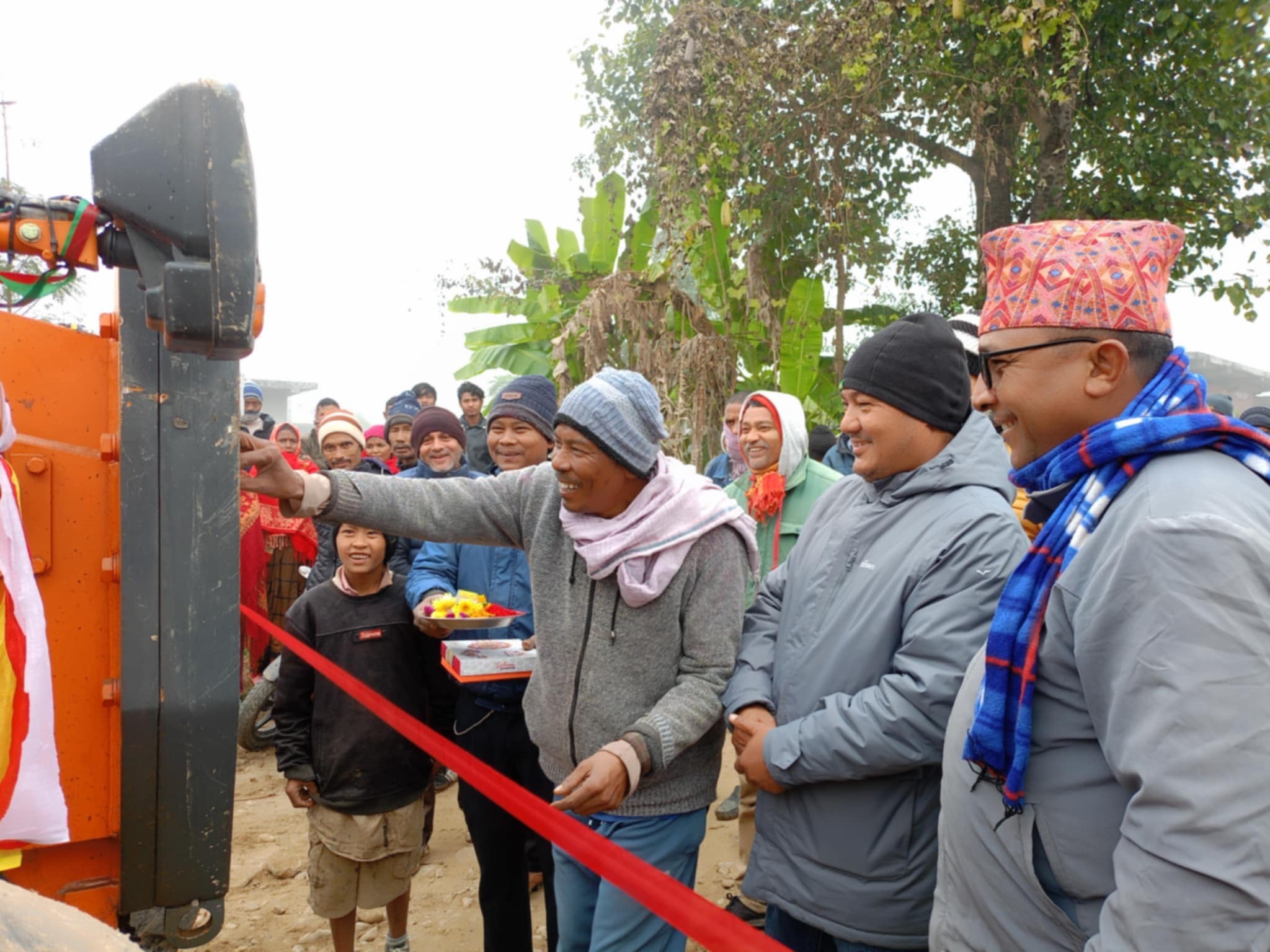 बर्दगोरिया गाउँपालिकाभरका सडक पानी पिच गरिदै