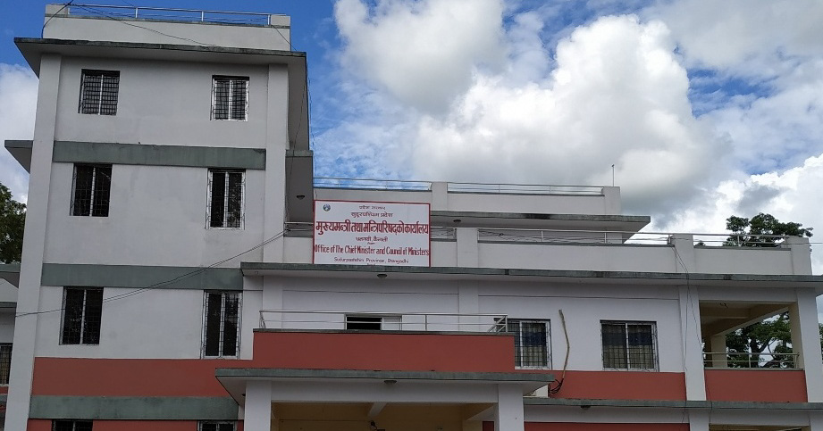 दलका नेता र प्रमुख सचेतकलाई गाडी सुविधा दिने गरी ऐन संशोधन गरिदैं