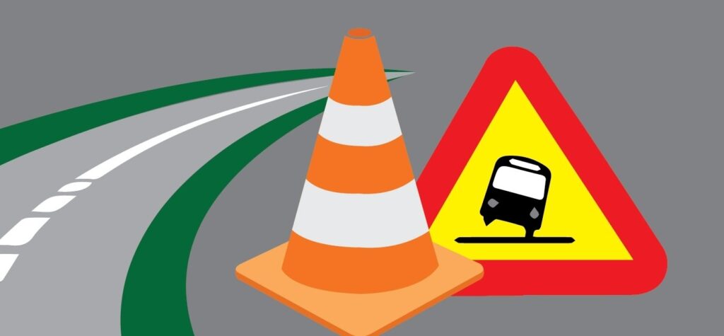 स्कुल बसको ठक्करबाट एक बालकको मृत्यु