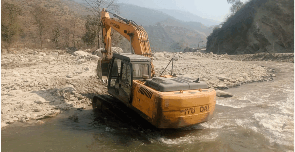 बिपी राजमार्गको क्षतिग्रस्त खण्डको मर्मत कार्य सुरु