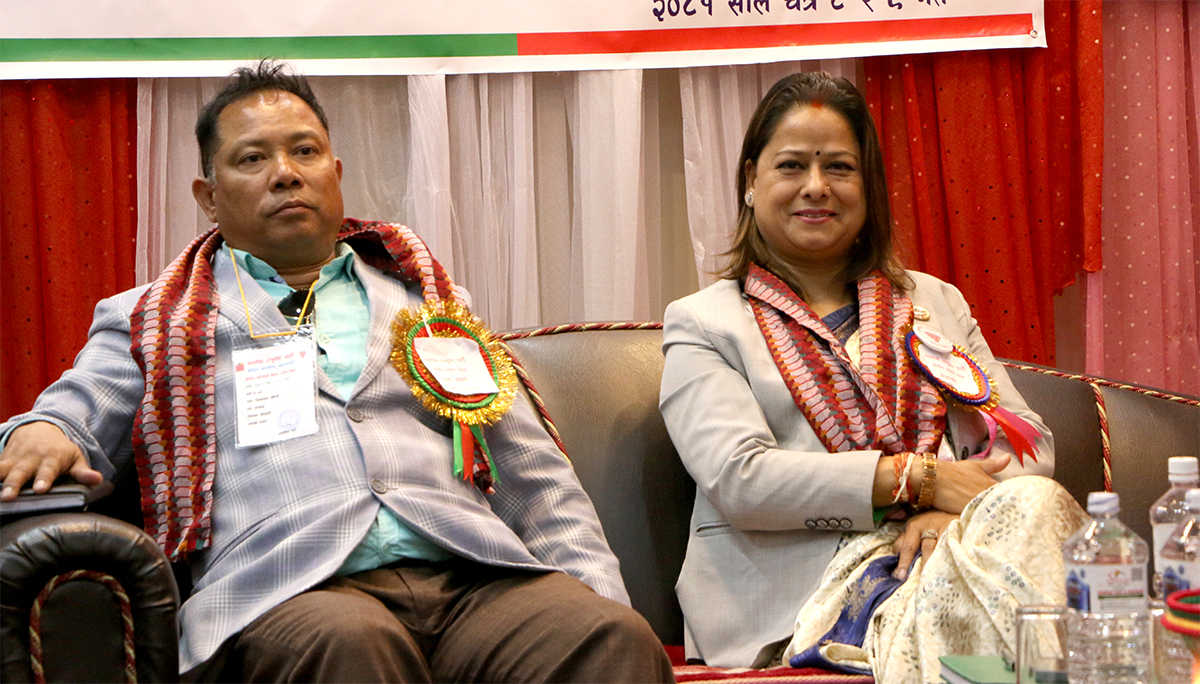 तिम्रो र मेरो आफूहरूकै कारणले सबै बर्बाद भयो, आजदेखि हात मिलाउँ : रेशम चौधरी