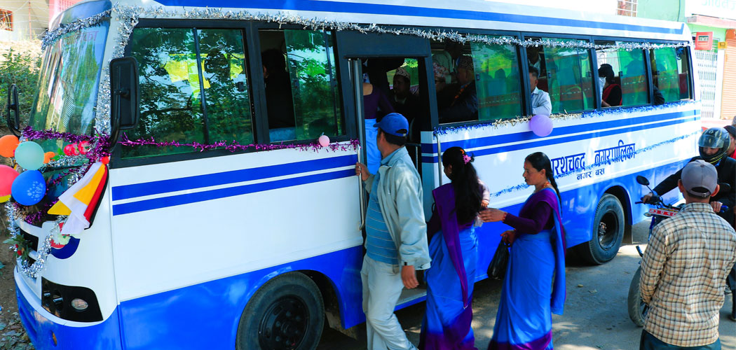 बैतडीमा पहिलो पटक नगर बस सञ्चालन