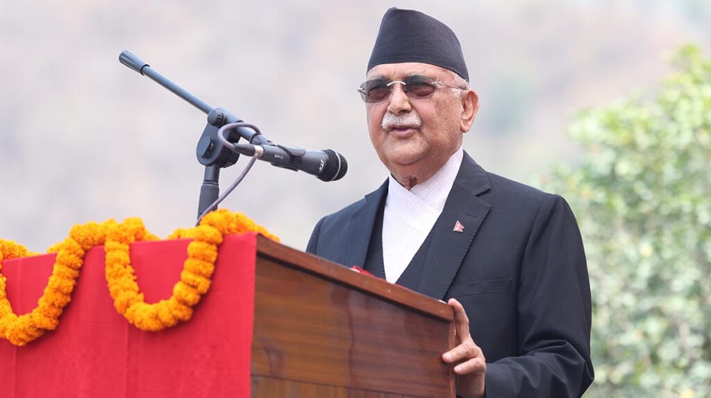 सरकार परिवर्तनको हल्ला असत्य हो, ढुक्कले काम गर्नुहोस् : प्रधानमन्त्री ओली