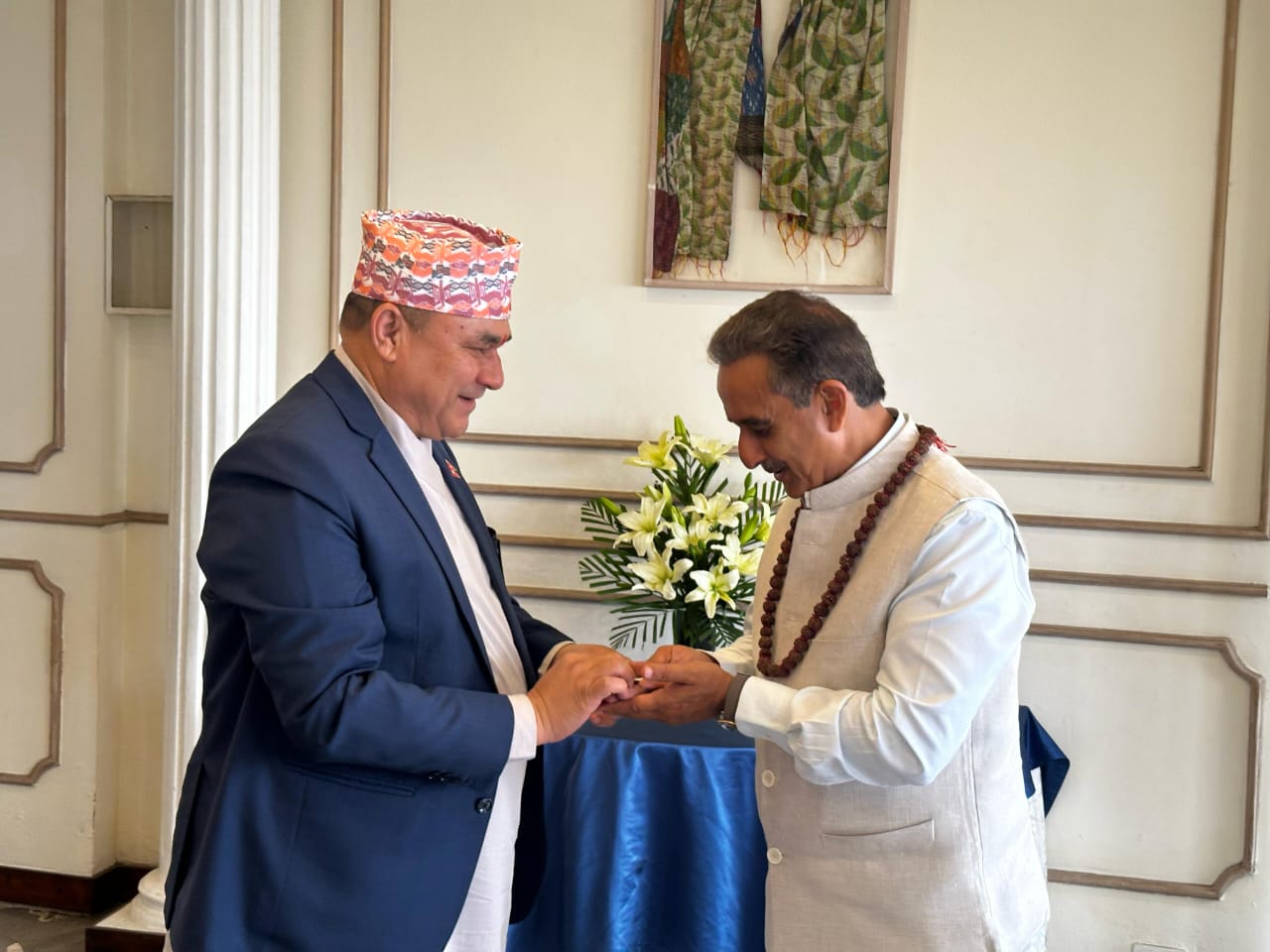 भारतका विदेश राज्यमन्त्री बर्धन र मुख्यमन्त्री शाहबीच भेटघाट