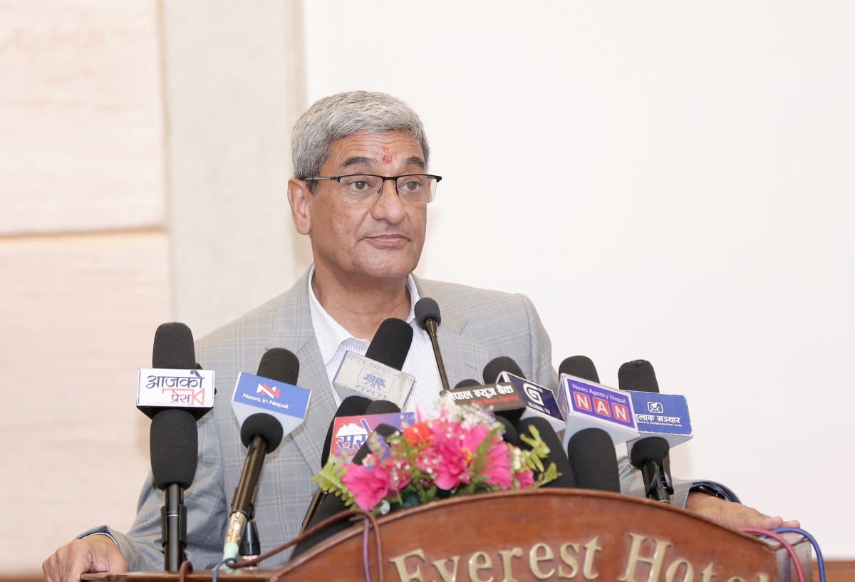 कालोबजारी अन्त्य गर्न सरकार लागिपरेको छः गृहमन्त्री रमेश लेखक