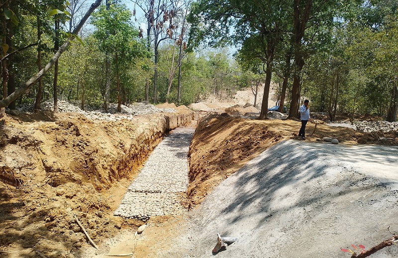 बस्तीलाई डुवानबाट जोगाउन बाँकेमा खोलालाई डाइभर्सन