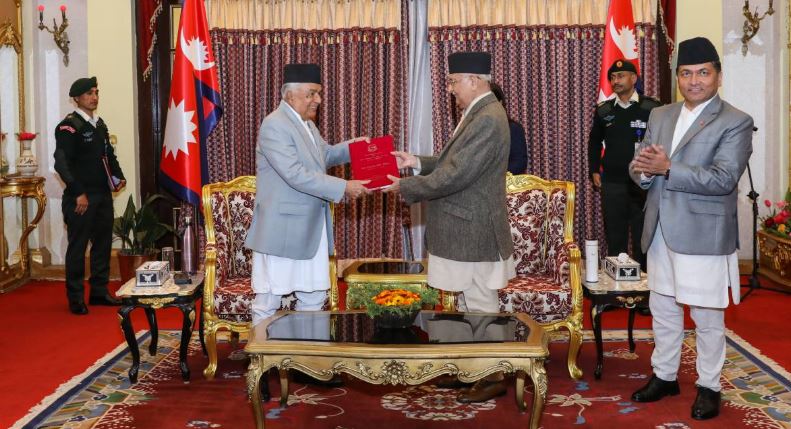 देशका प्रमुख अधिकारीहरूले उपहार लिन नपाउने प्रावधान ल्याउँदै सरकार