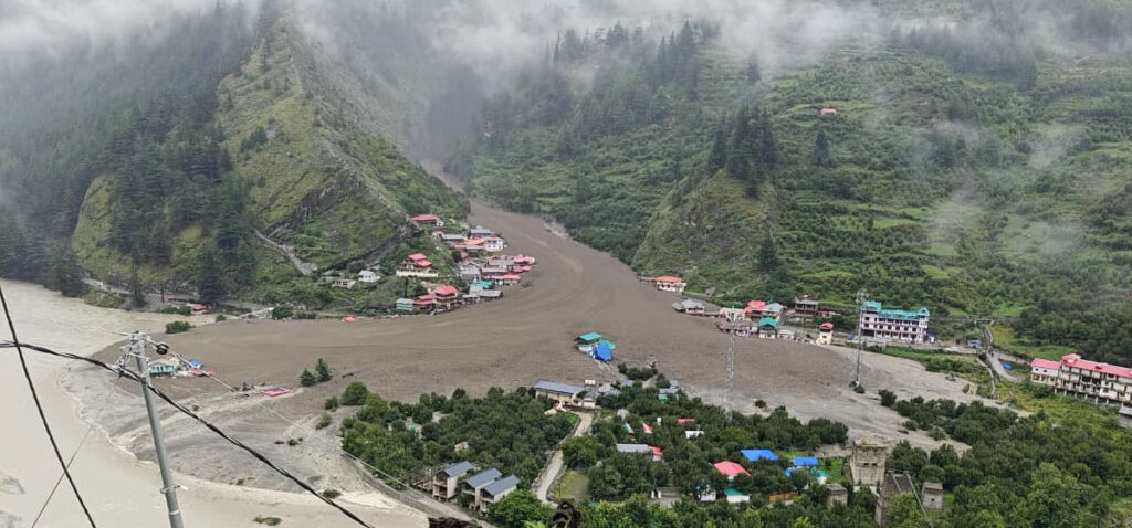 उत्तराखण्डमा जलप्रलय: ३४ सेकेन्डमै बगायो धराली गाउँ