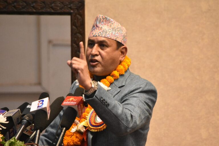 रामहरि खतिवडालाई समिति सभापतिबाट तत्काल राजीनामा दिन देउवाको निर्देशन