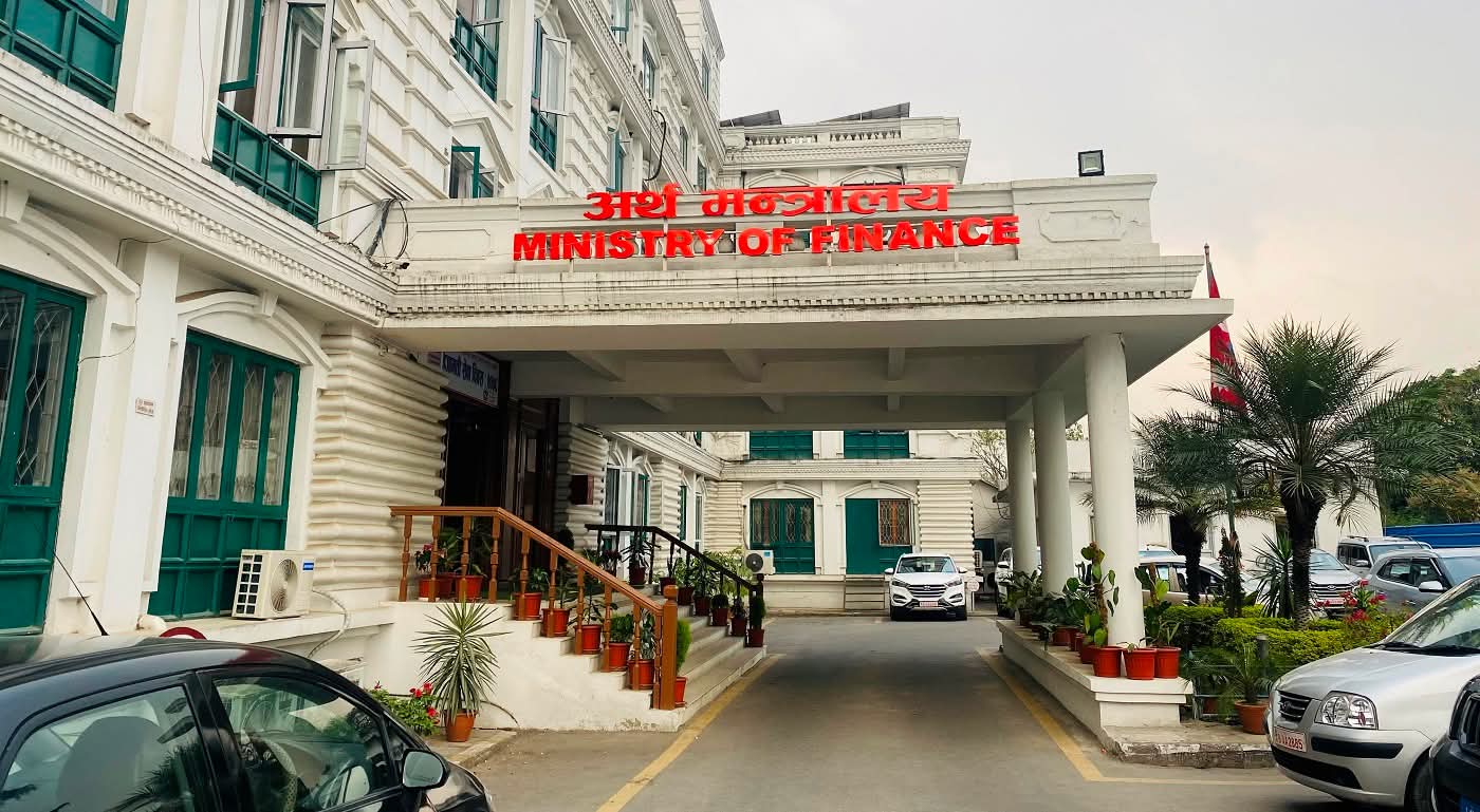 बजेट, राजस्व र भन्सार प्रणाली सुरक्षित, छिट्टै काम सुरु गर्दै अर्थ मन्त्रालय