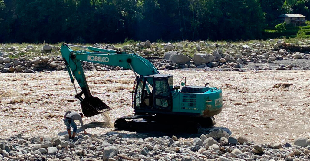अवरुद्ध बिपी राजमार्ग : डाइभर्सन निर्माण सुरु