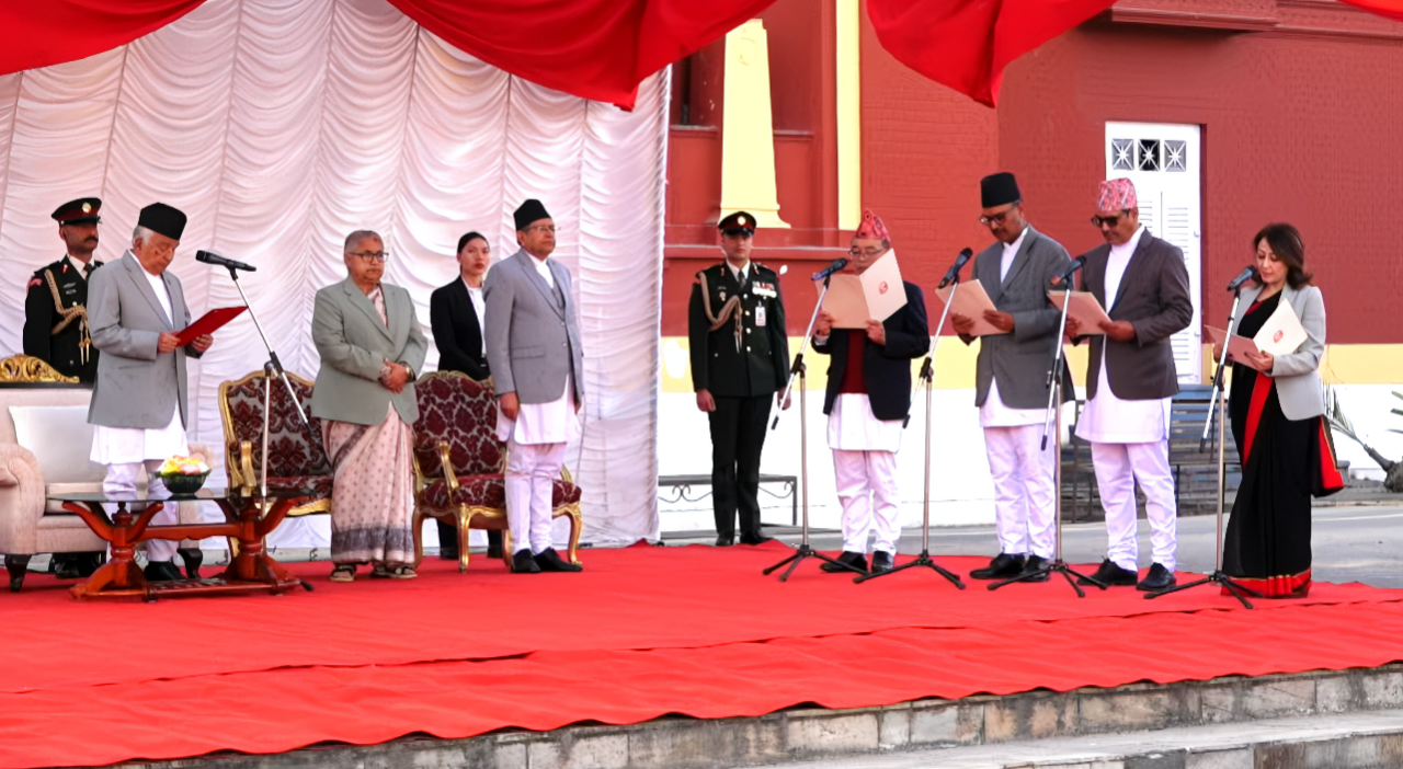 चार मन्त्रीले लिए पद तथा गोपनीयताको शपथ