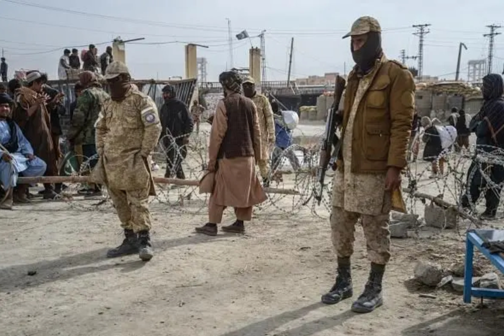 पाकिस्तानद्वारा अफगानी तालिबानविरुद्ध खुला युद्धको घोषणा