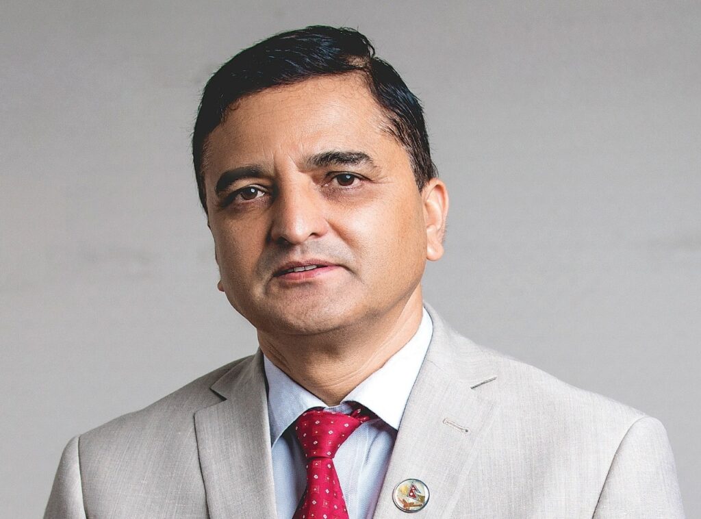 टिकट खोसिँदा पनि हाँसेर हिँड्याछस् भनेर मलाई कोट्याउँछन् – योगेश भट्टराई