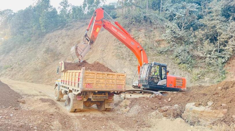 गुल्मीको सिस्ने भीर सडक खण्ड आजदेखि एक महिना बन्द