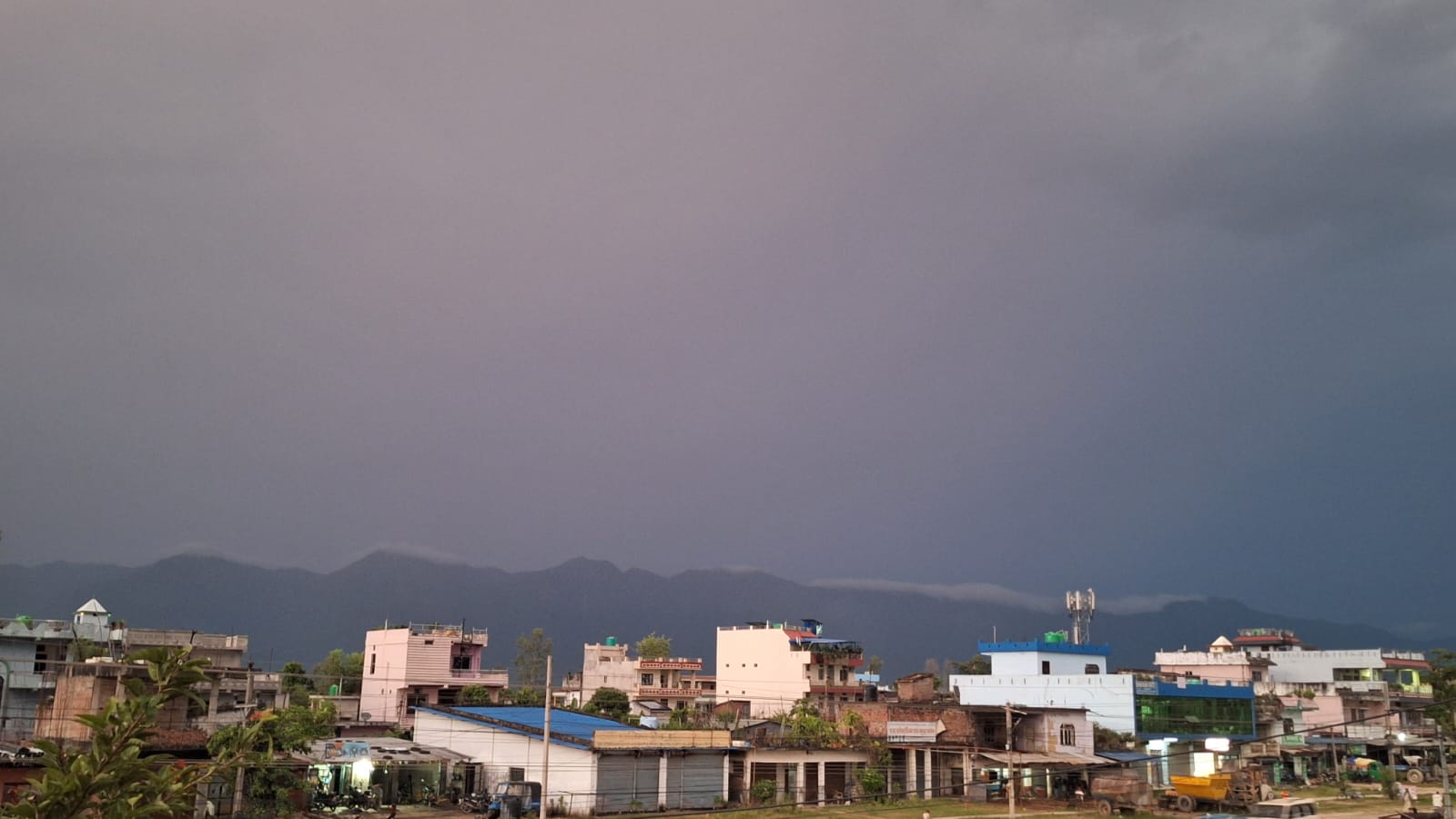 शुक्रबारदेखि अति भारी वर्षाको सम्भावना
